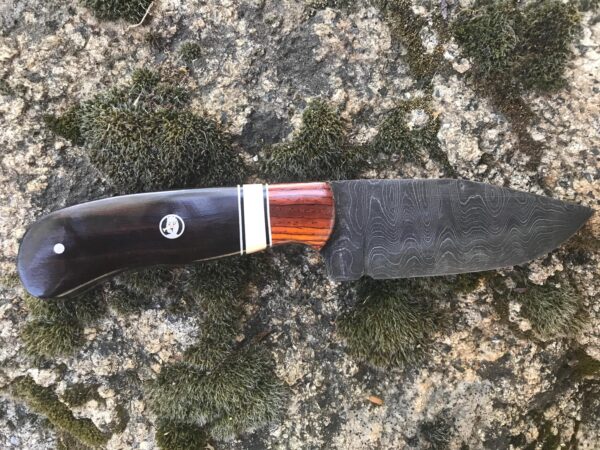 Damascus custom knife - A custom bushcraft hunting knife - Image 2