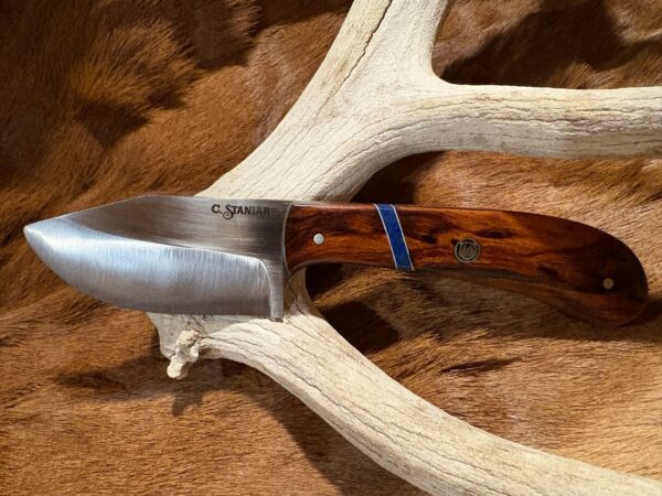 Best Every Day Carry Skinner Knife!